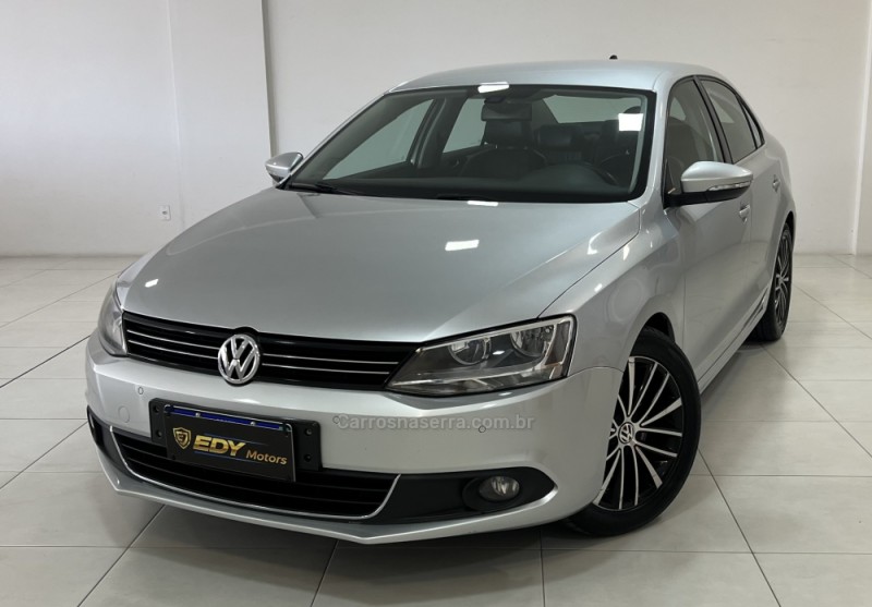 jetta 2.0 tsi dsg highline 200cv gasolina 4p automatico 2012 bento goncalves