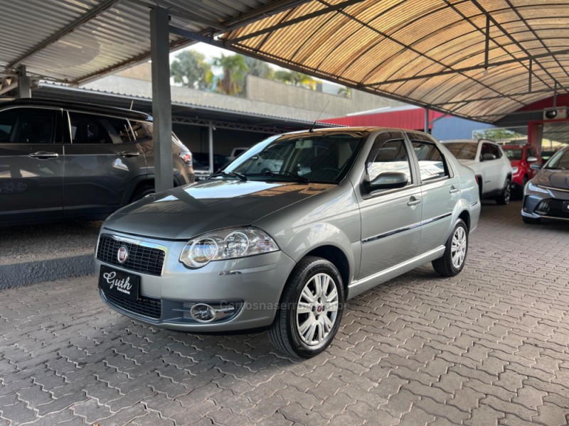siena 1.6 mpi essence 16v flex 4p manual 2011 bom principio