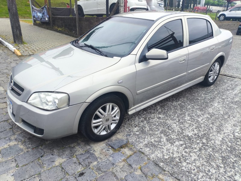 astra 2.0 mpfi cd 8v gasolina 4p manual 2004 farroupilha