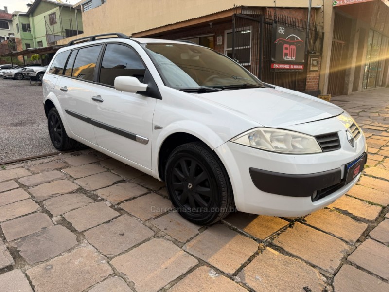 megane 1.6 dynamique grand tour 16v flex 4p manual 2011 caxias do sul