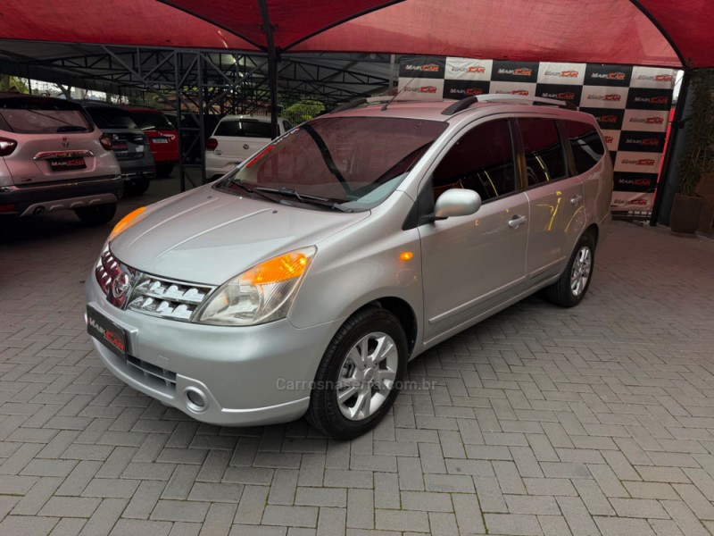 Nissan Grand Livina 1.8 AT FLEX 2014