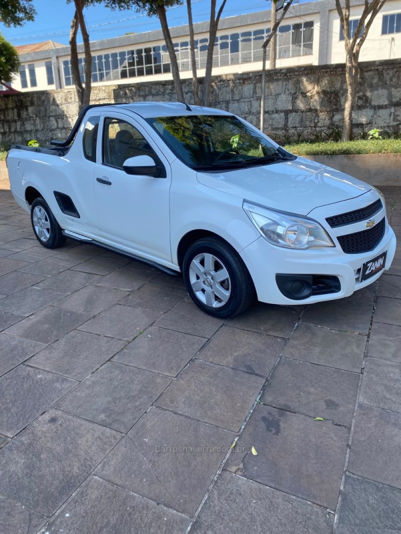 MONTANA 1.4 MPFI LS CS 8V FLEX 2P MANUAL