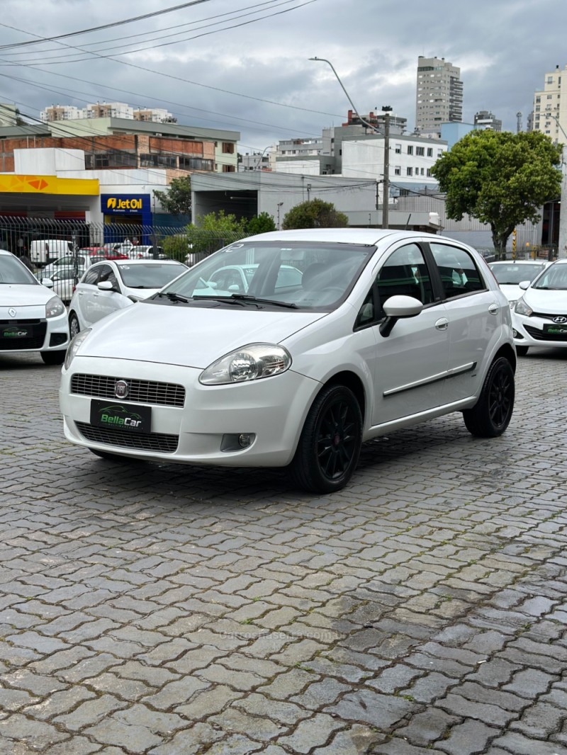 punto 1.6 essence 16v flex 4p automatizado 2012 caxias do sul