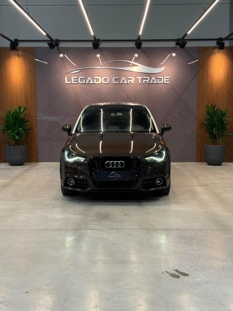 a1 1.4 tfsi attraction 16v 122cv gasolina 2p automatico 2012 caxias do sul