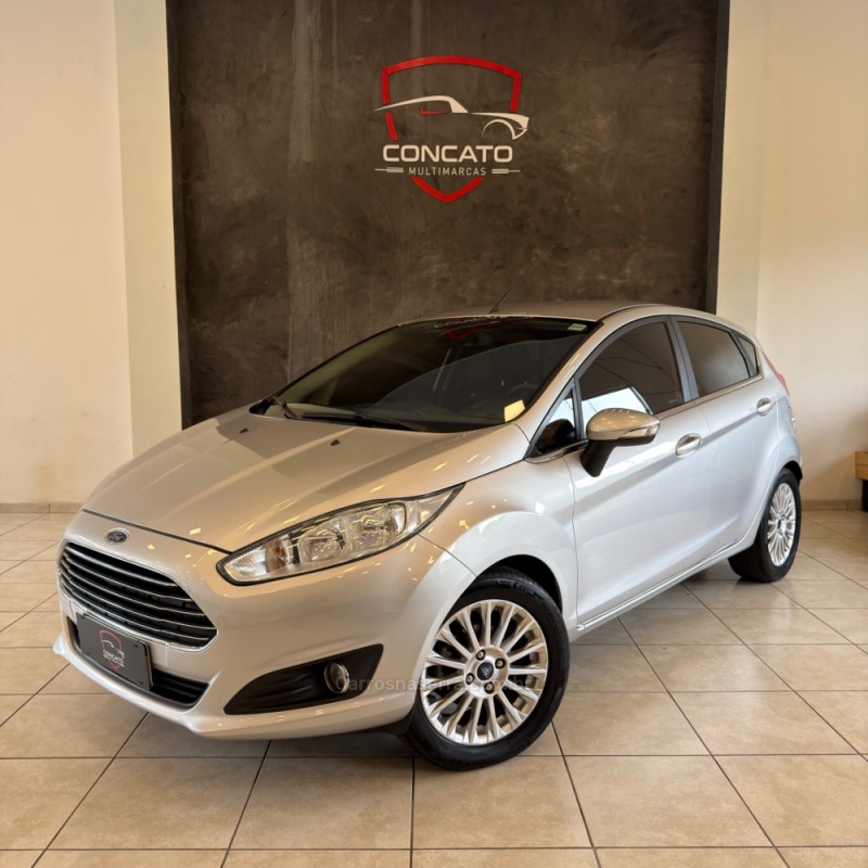 fiesta 1.6 titanium plus hatch 16v flex 4p automatico 2017 farroupilha