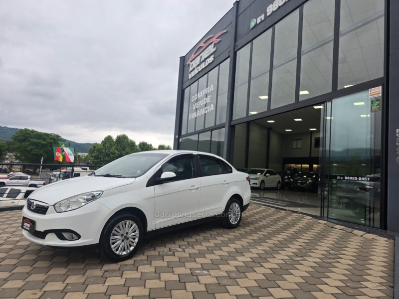 grand siena 1.4 mpi attractive 8v flex 4p manual 2014 encantado