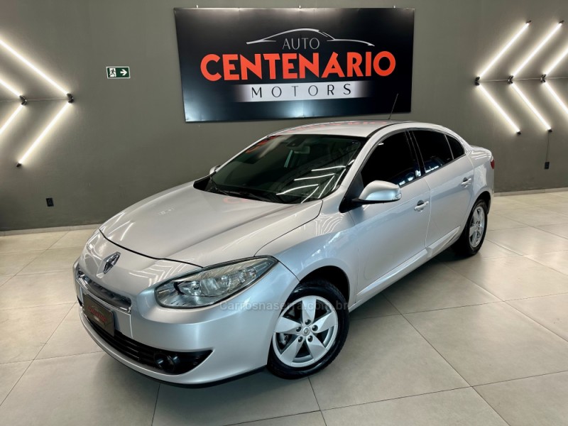 fluence 2.0 dynamique 16v flex 4p automatico 2013 sapiranga
