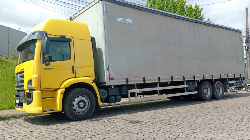 24 280 e constellation 6x2 2014 caxias do sul