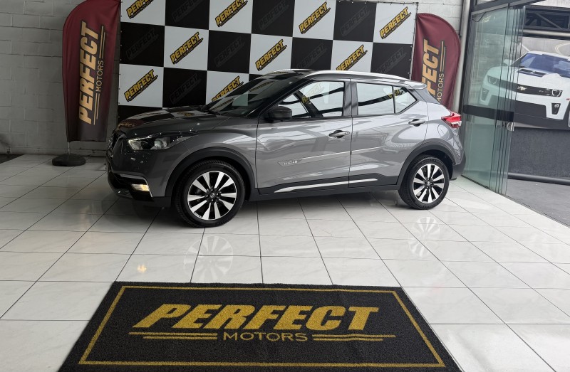 kicks 1.6 16v flex sl 4p xtronic 2017 portao