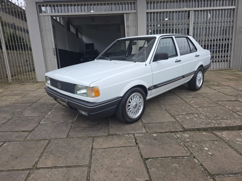 voyage 1.8 gl 8v gasolina 4p manual 1995 farroupilha