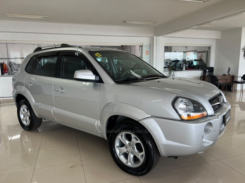 tucson 2.0 mpfi gls 16v 143cv 2wd flex 4p automatico 2017 taquara
