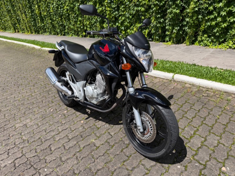 cb 300r abs 2014 montenegro