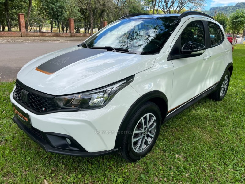 argo 1.3 8v trekking flex 4p automatico 2025 feliz
