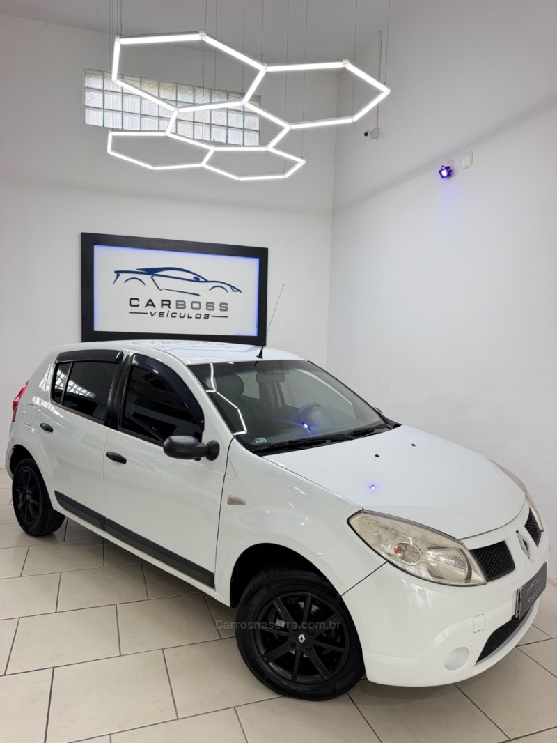 sandero 1.0 authentique 16v flex 4p manual 2009 caxias do sul