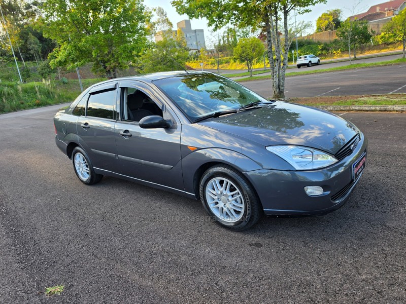 FOCUS 2.0 GLX SEDAN 16V FLEX 4P MANUAL