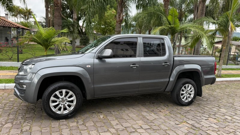 amarok 2.0 trendline 4x4 cd 16v turbo intercooler diesel 4p automatico 2018 feliz