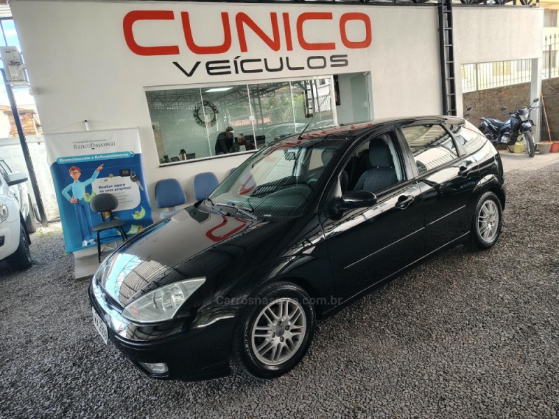 focus 1.6 8v flex 4p manual 2005 caxias do sul