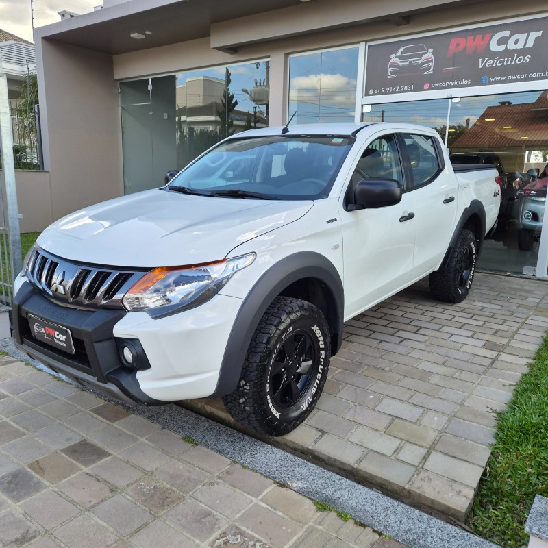 l200 triton 2.4 sport outdoor plus turbo 16v 4x4 diesel 4p automatico 2023 bento goncalves