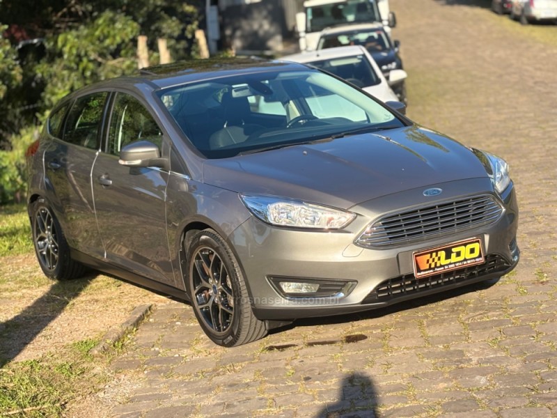 focus 2.0 titanium plus hatch 16v flex 4p auto 2018 caxias do sul