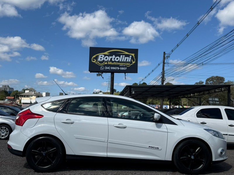focus 2.0 se 16v flex 4p automatico 2015 farroupilha