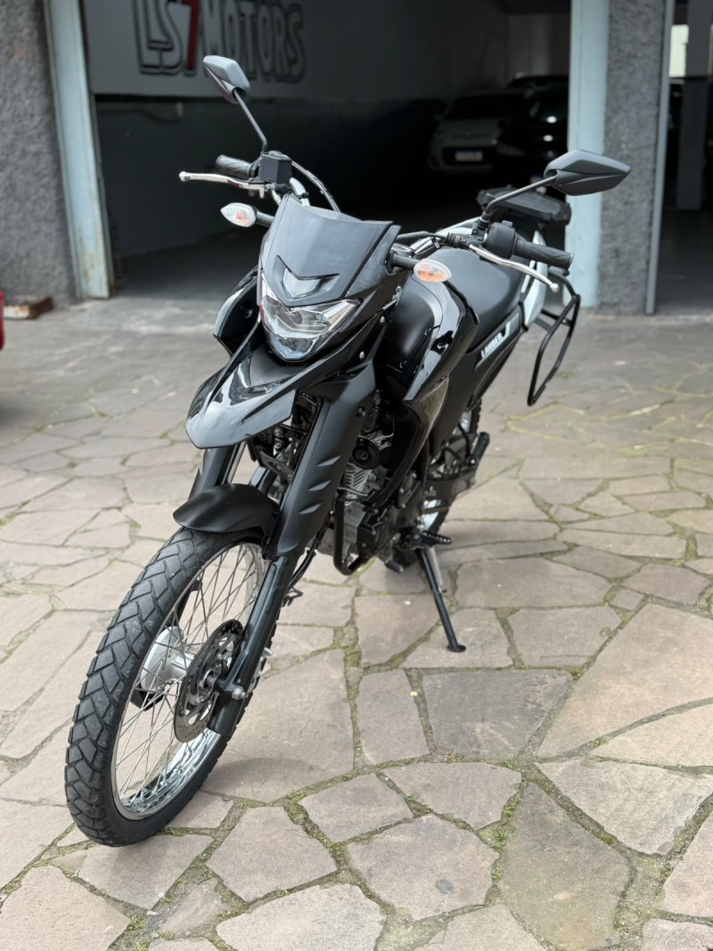 XTZ 250 LANDER