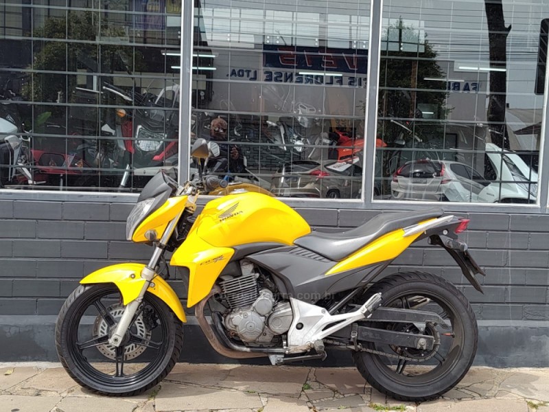 cb 300r  2013 flores da cunha