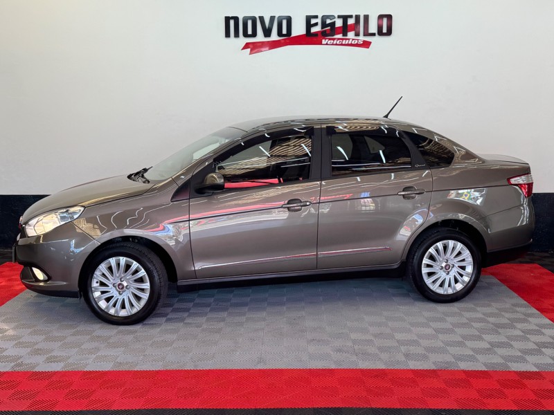 grand siena 1.6 mpi essence 16v flex 4p manual 2016 caxias do sul