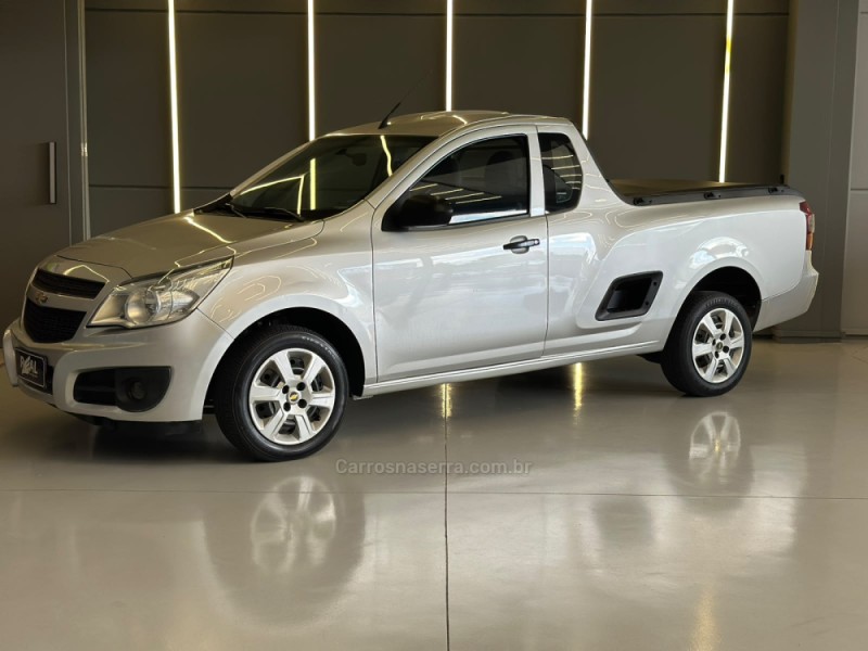 montana 1.4 mpfi ls cs 8v flex 2p manual 2017 sapiranga