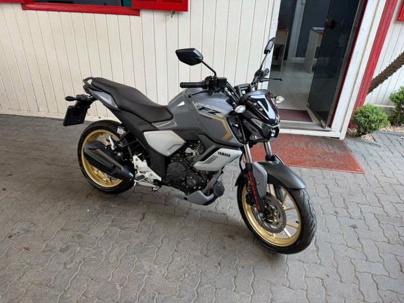 fazer fz15 abs 2026 tres coroas