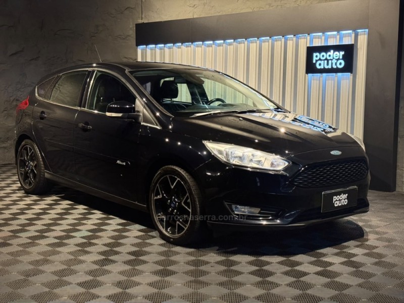 focus 2.0 se hatch 16v flex 4p auto 2016 farroupilha