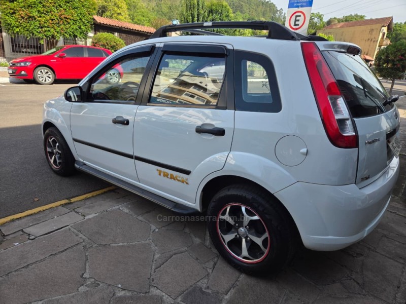 FIESTA 1.0 MPI 8V GASOLINA 4P MANUAL