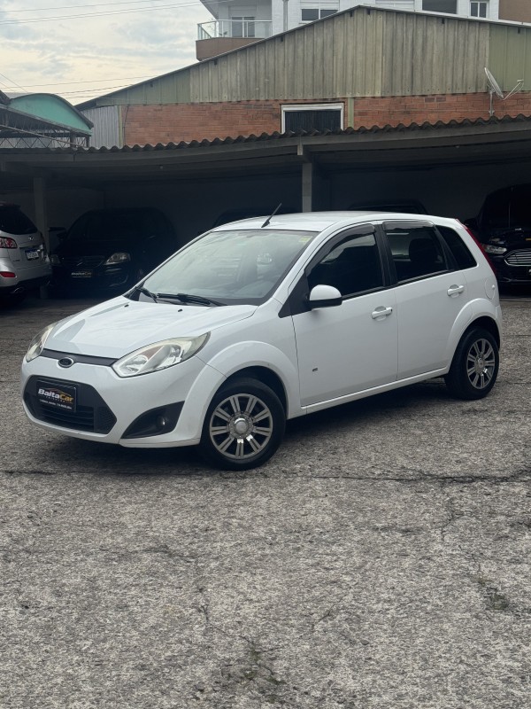 fiesta 1.6 mpi 8v gasolina 4p manual 2014 garibaldi