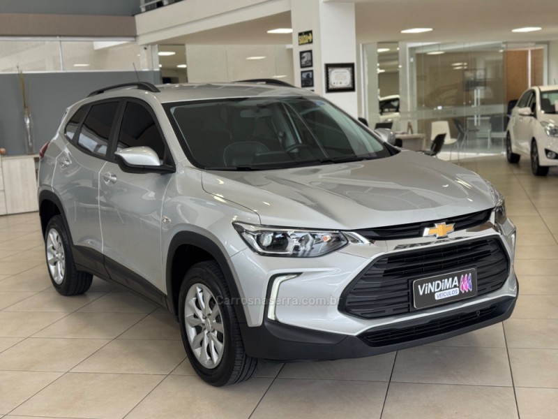 tracker 1.0 12v turbo flex 4p automatico 2023 flores da cunha