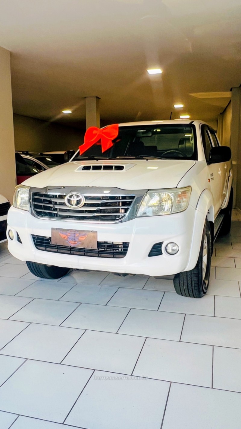 hilux 3.0 sr 4x4 cd 16v turbo intercooler diesel 4p manual 2014 garibaldi