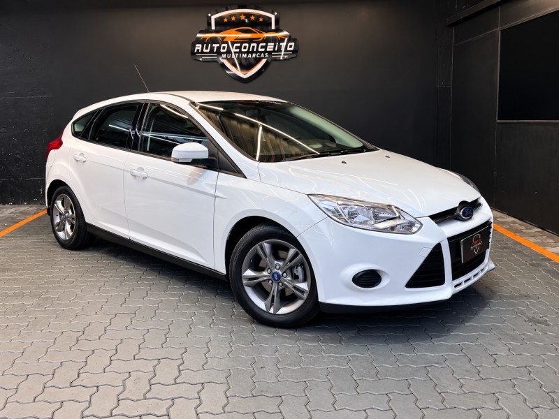 focus 1.6 se hatch 16v flex 4p automatico 2015 caxias do sul
