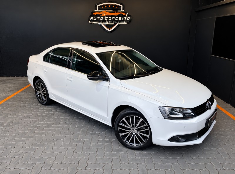 jetta 2.0 tsi highline 211cv gasolina 4p dsg 2013 caxias do sul
