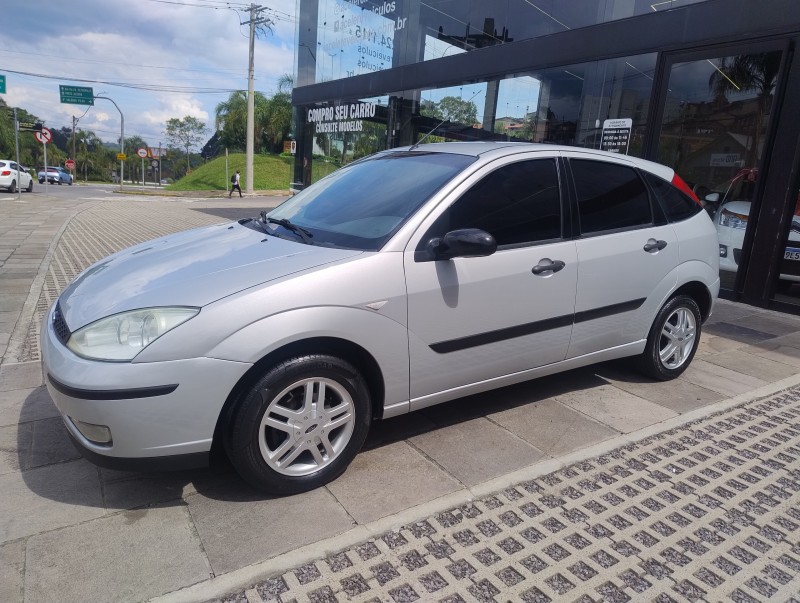 FOCUS 2.0 GLX 16V FLEX 4P MANUAL