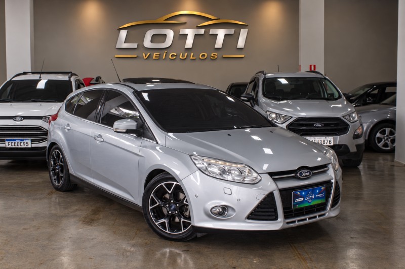 focus 2.0 titanium plus hatch 16v flex 4p auto 2014 farroupilha