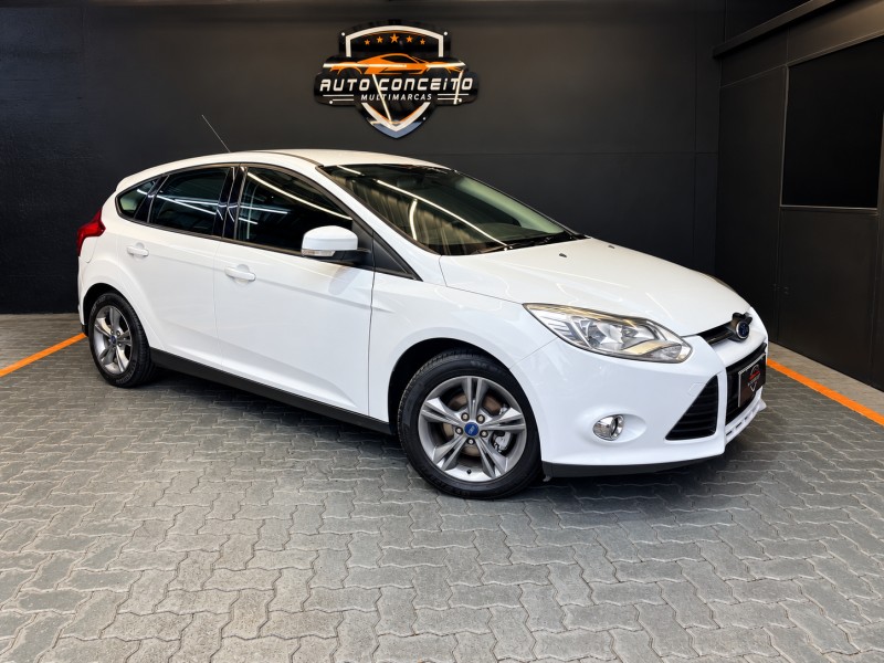 focus 1.6 se 16v flex 4p automatico 2015 caxias do sul