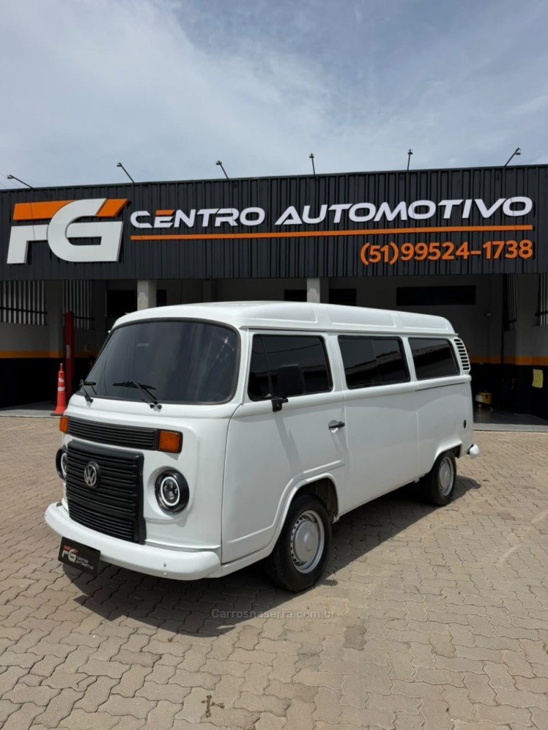 kombi 1.4 mi std lotacao 8v flex 3p manual 2010 sapiranga