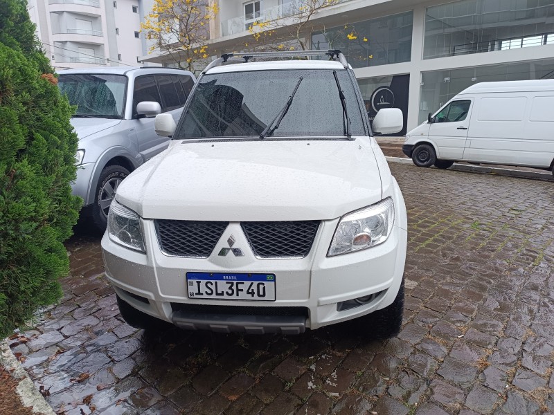 pajero tr4 2.0 4x4 16v 133cv flex 4p automatico 2012 flores da cunha