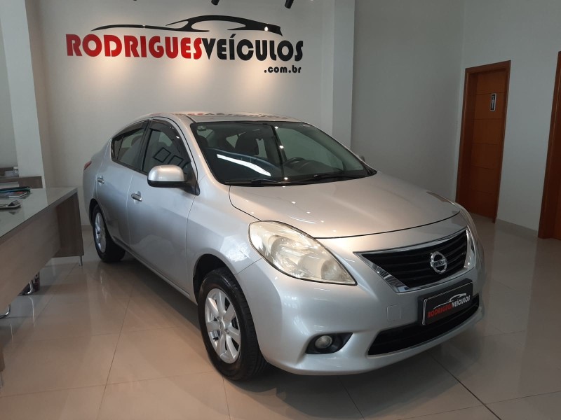 versa 1.6 16v flex sl 4p manual 2014 caxias do sul
