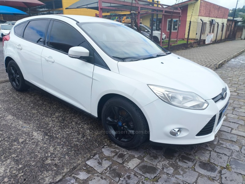 focus 1.6 8v gasolina 4p manual 2014 farroupilha
