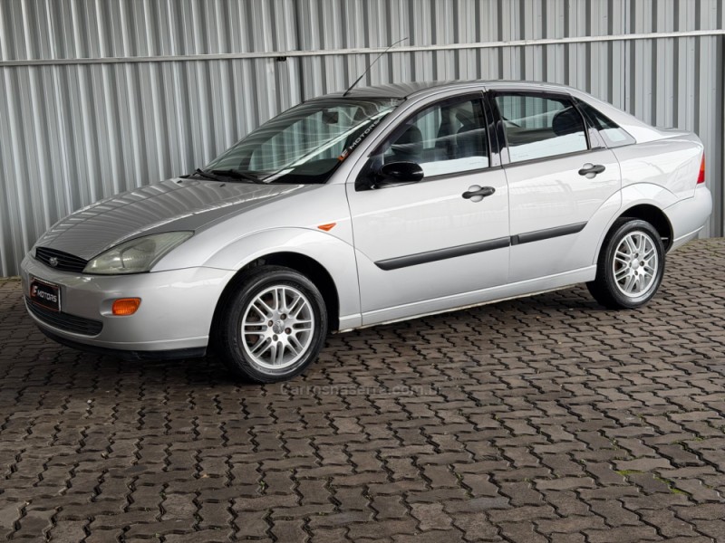 focus 2.0 ghia sedan 16v flex 4p manual 2002 caxias do sul