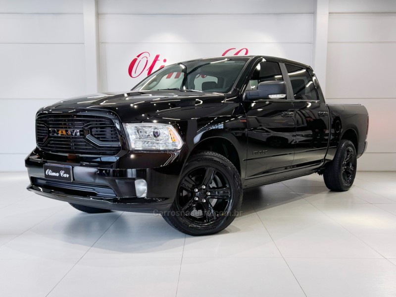 classic 5.7 v8 gasolina laramie night edition cd 4x4 automatico 2023 flores da cunha