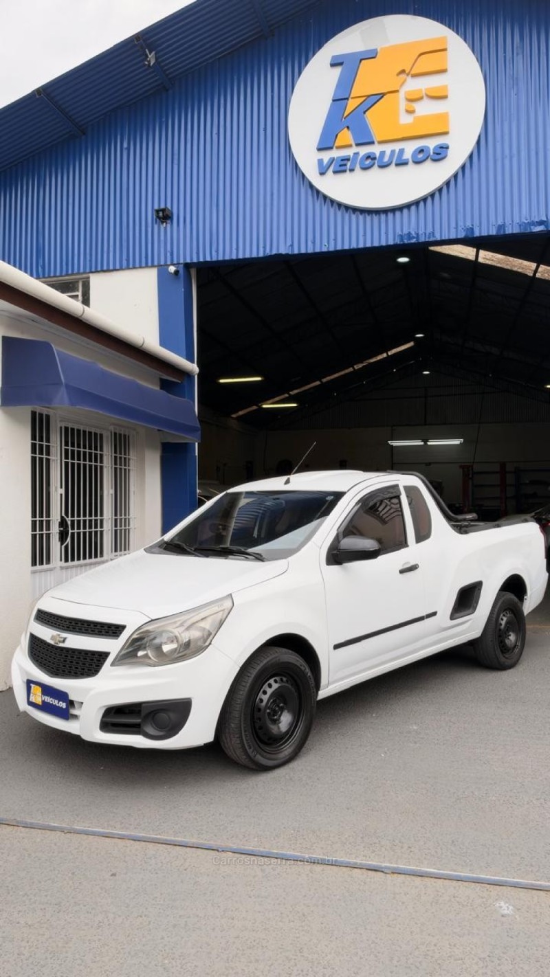 montana 1.4 mpfi ls cs 8v flex 2p manual 2014 caxias do sul