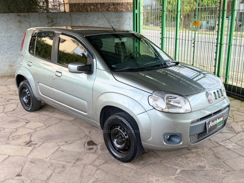 UNO 1.0 EVO VIVACE 8V FLEX 4P MANUAL