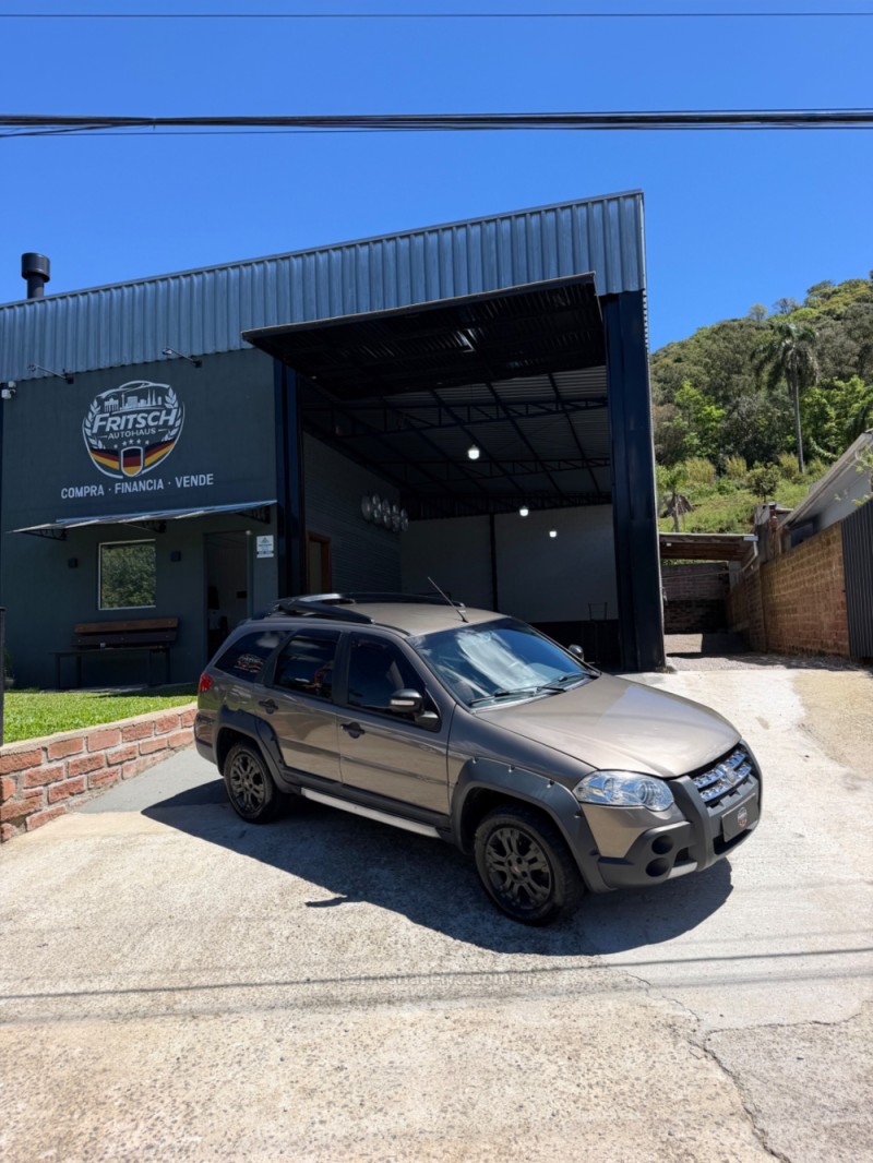 PALIO 1.8 MPI ADVENTURE LOCKER WEEKEND 8V FLEX 4P MANUAL