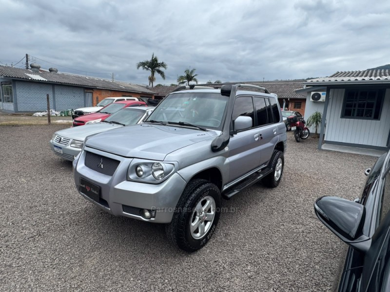 pajero tr4 2.0 4x4 16v 131cv gasolina 4p manual 2008 igrejinha