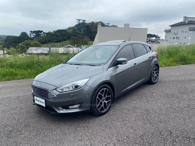 focus 2.0 titanium plus hatch 16v flex 4p auto 2016 flores da cunha